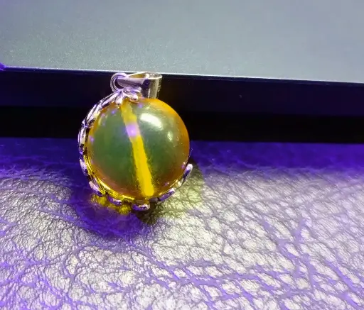 Amber Pendant